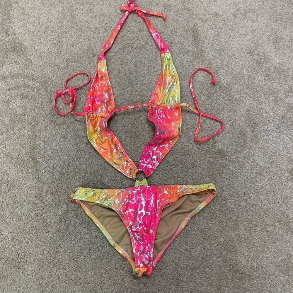 Blvd Collection neon pink yellow metallic swimsuit Sz M🇨🇦